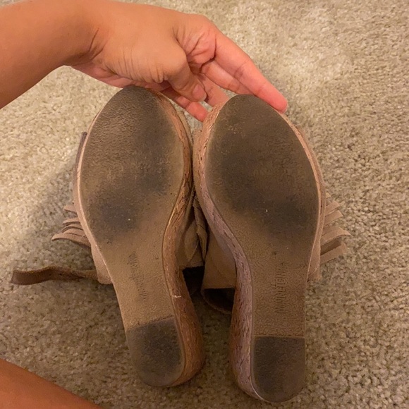 Minnetonka wedges - Picture 4 of 4